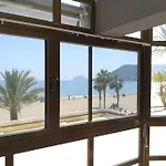 Panoramic Sea Views *